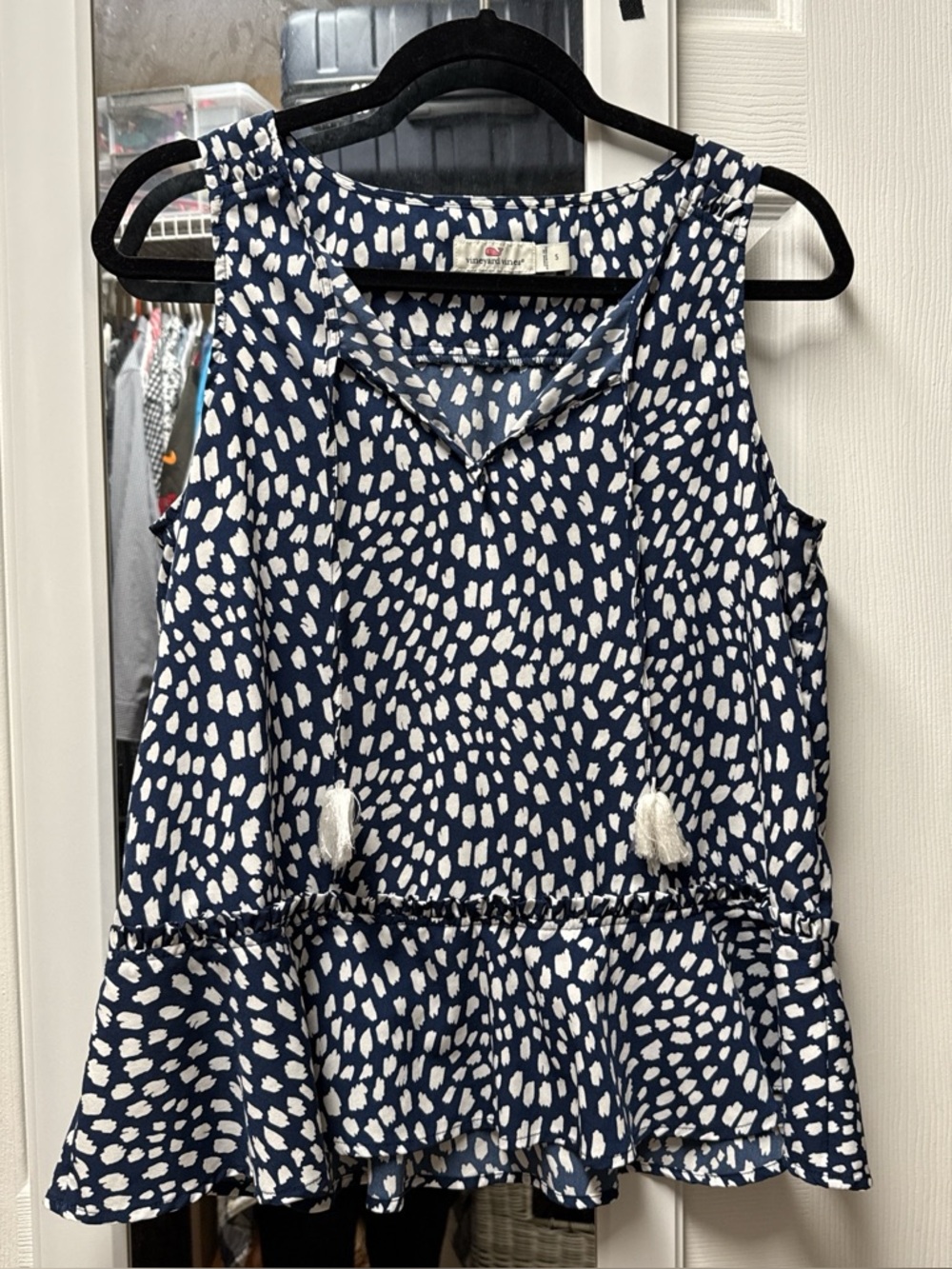 Vineyard Vines navy blue tank top